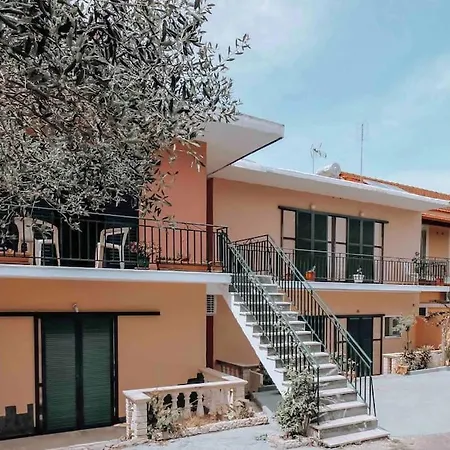 Maggie's Art Apartament