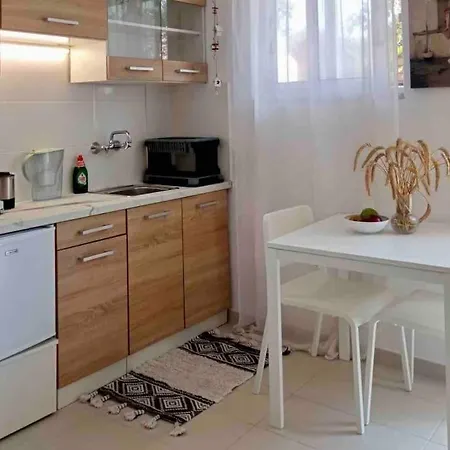 Maggie's Art Apartament Mesongí